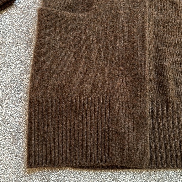 NWOT Vince Raglan Sleeve Cashmere Cardigan in Brown (Small)-Perfect Fall Sweater - Picture 8 of 13
